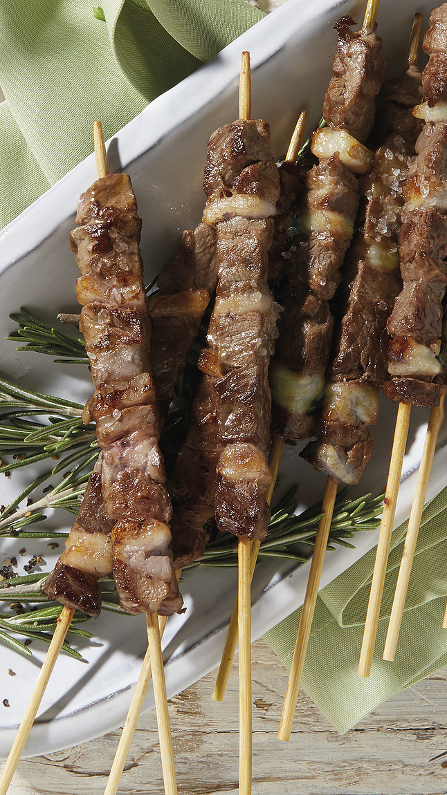 Arrosticini_di_ovino_detail_50124 Arrosticini_di_ovino_detail_50124